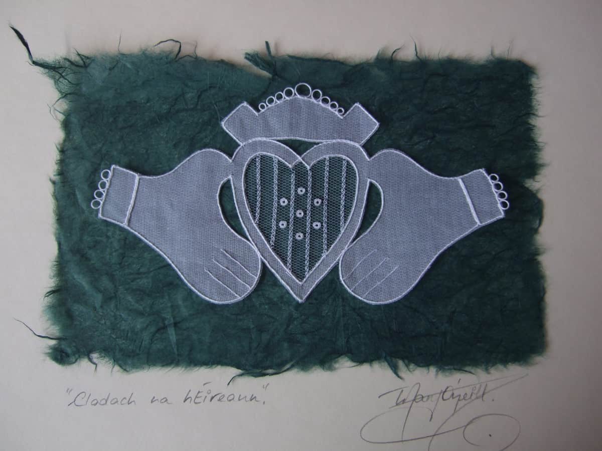Cladach na hÉireann (L) - Dark Green
