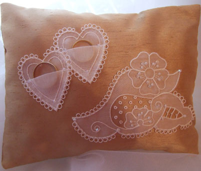 Bláthanna Lása Wedding Cushion